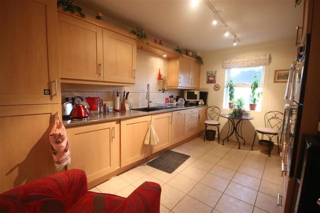  Image of 2 bedroom Flat to rent in Botley Road Romsey SO51 at ROMSEY  ROMSEY, SO51 5TA