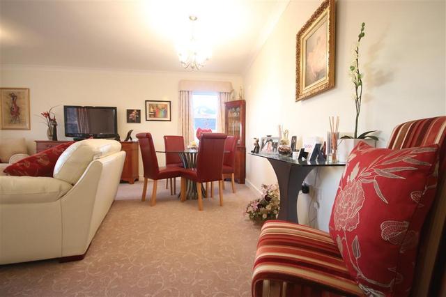  Image of 2 bedroom Flat to rent in Botley Road Romsey SO51 at ROMSEY  ROMSEY, SO51 5TA