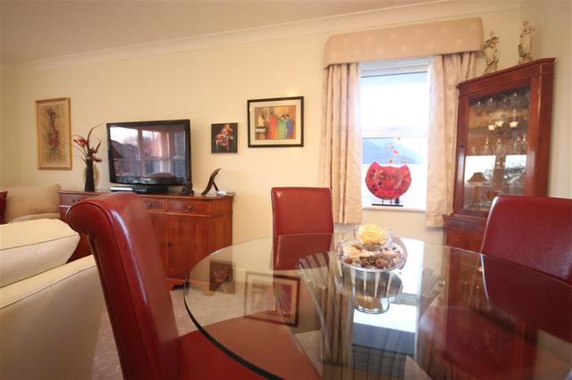  Image of 2 bedroom Flat to rent in Botley Road Romsey SO51 at ROMSEY  ROMSEY, SO51 5TA