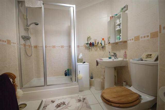  Image of 2 bedroom Flat to rent in Botley Road Romsey SO51 at ROMSEY  ROMSEY, SO51 5TA