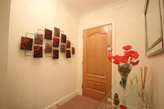  Image of 2 bedroom Flat to rent in Botley Road Romsey SO51 at ROMSEY  ROMSEY, SO51 5TA