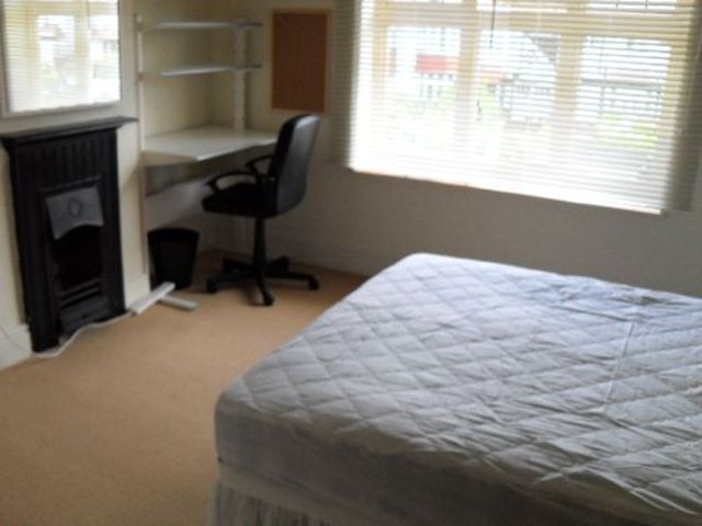  Image of 5 bedroom House Share to rent in Bournbrook Road Selly Oak Birmingham B29 at Selly Oak Bristol Selly Oak, B29 7BU