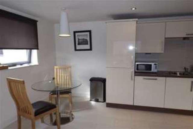  Image of 2 bedroom Flat to rent in Chatsworth Road Chesterfield S40 at Chesterfield, S40 2BP