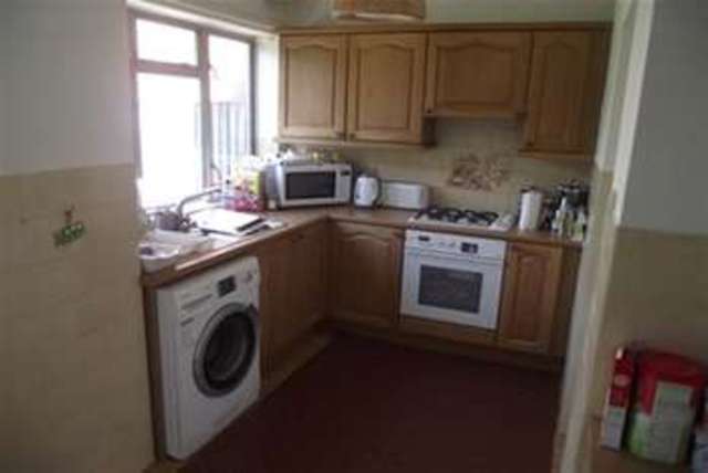  Image of 3 bedroom Detached house to rent in Braemar Gardens London NW9 at London, NW9 5LA