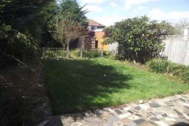  Image of 3 bedroom Detached house to rent in Braemar Gardens London NW9 at London, NW9 5LA
