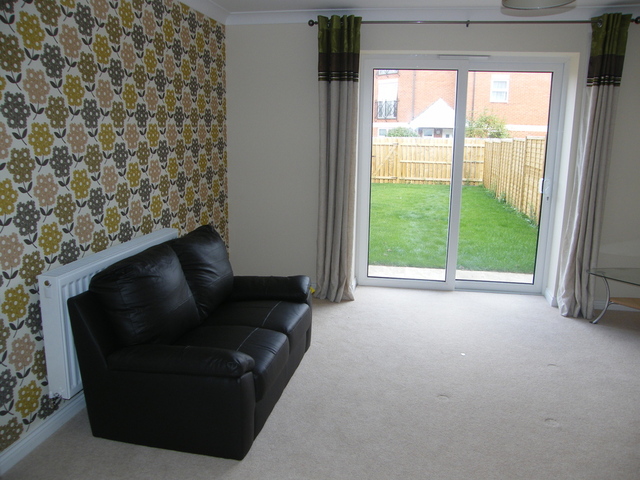  Image of 3 bedroom Terraced house for sale in Palgrave Road Bedford MK42 at Bedfordshire  Bedford, MK42 9EX