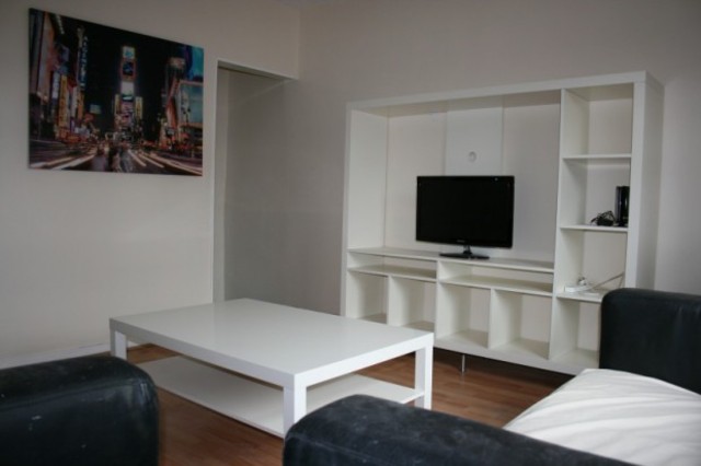  Image of 5 bedroom Terraced house to rent in Burley Lodge Terrace Hyde Park Leeds LS6 at Burley Lodge Terrace  Leeds, LS6 1QD