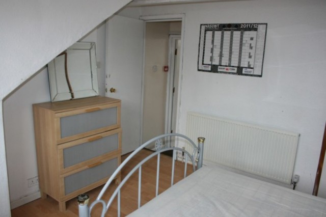  Image of 5 bedroom Terraced house to rent in Burley Lodge Terrace Hyde Park Leeds LS6 at Burley Lodge Terrace  Leeds, LS6 1QD