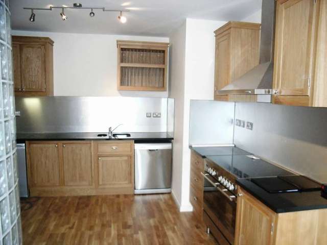  Image of 1 bedroom Apartment to rent in Foundry Lane Ipswich IP4 at Cardinal Lofts College Street Ipswich, IP4 1DJ