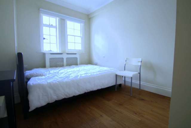  Image of 3 bedroom Apartment to rent in Baker Street London NW1 at Baker Street Baker Street London, NW1 5SH