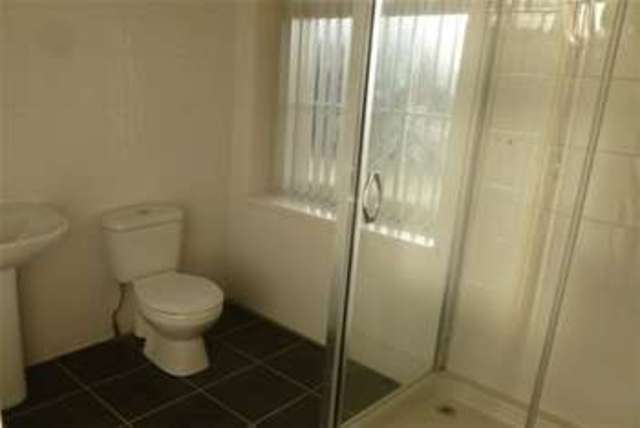  Image of 1 bedroom Flat to rent in City Road Sheffield S2 at Sheffield, S2 1GF