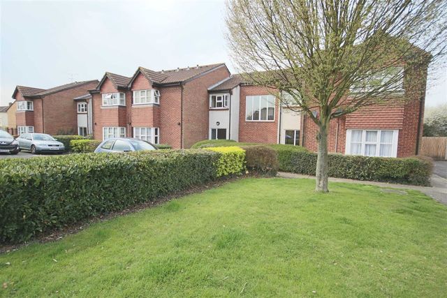  Image of 1 bedroom Flat for sale in Clarkes Drive Uxbridge UB8 at Clarkes Drive Hillingdon Hillingdon, UB8 3UL