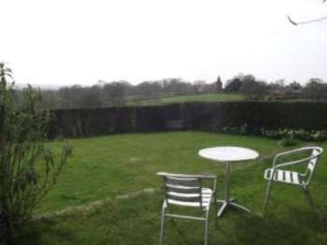  Image of 3 bedroom Bungalow for sale in Cottenden Road Stonegate Wadhurst TN5 at Stonegate Wadhurst Ticehurst, TN5 7DY