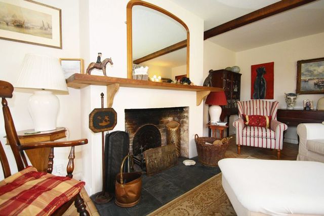  Image of 4 bedroom Detached house for sale in Croft Road Thame OX9 at 10 Croft Road  Thame, OX9 3JF