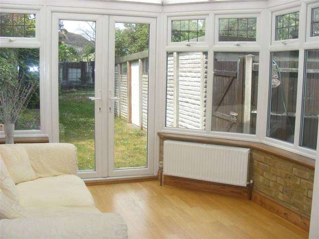  Image of 3 bedroom Semi-Detached house to rent in Crosslands Road West Ewell Epsom KT19 at Crosslands Road Ewell Epsom, KT19 9SS