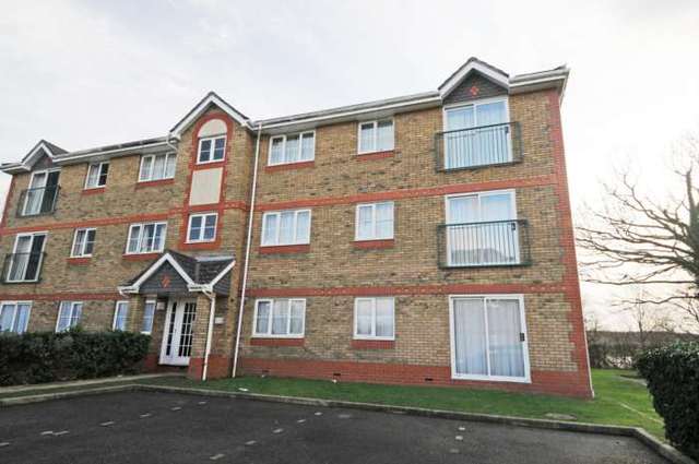 Image of 2 bedroom Apartment to rent in Delfont Close Maidenbower Crawley RH10 at Pullman Court, Delfont Close Maidenbower Crawley, RH10 7QX