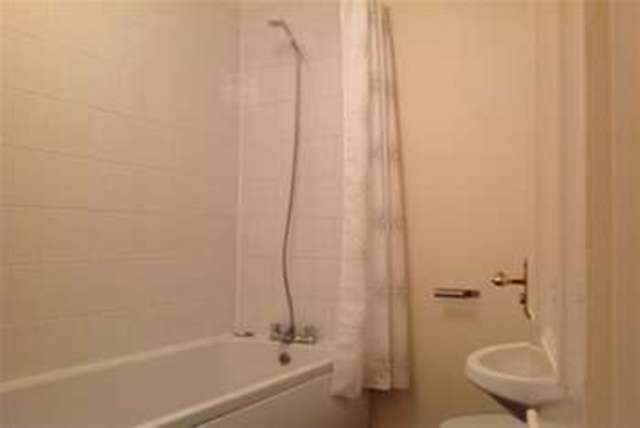  Image of 1 bedroom Flat to rent in St. Johns Street Devizes SN10 at Devizes, SN10 1BE