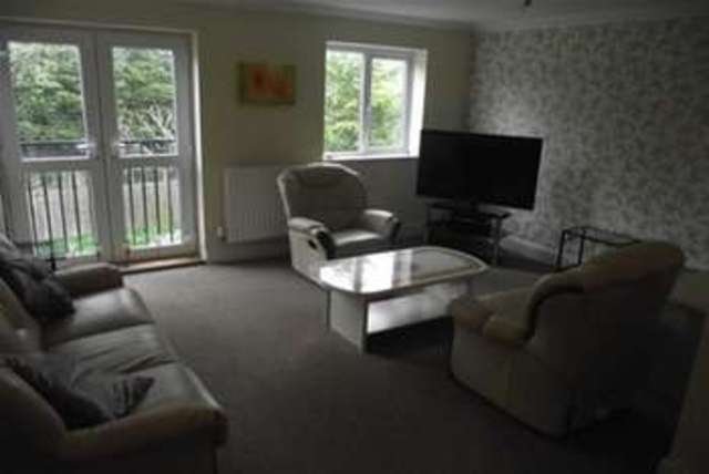  Image of 4 bedroom Property to rent in Earlsbury Gardens Edgware HA8 at Edgware, HA8 8BF