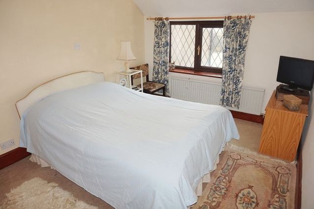  Image of 4 bedroom Detached house for sale in Hillview Terrace East Lyng Taunton TA3 at East Lyng Taunton, TA3 5AU