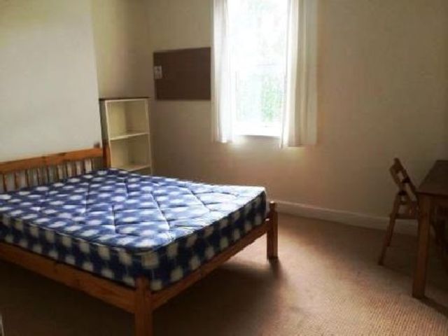  Image of 4 bedroom House Share to rent in Edith Road Smethwick B66 at Smethwick Bristol Smethwick, B66 4QZ