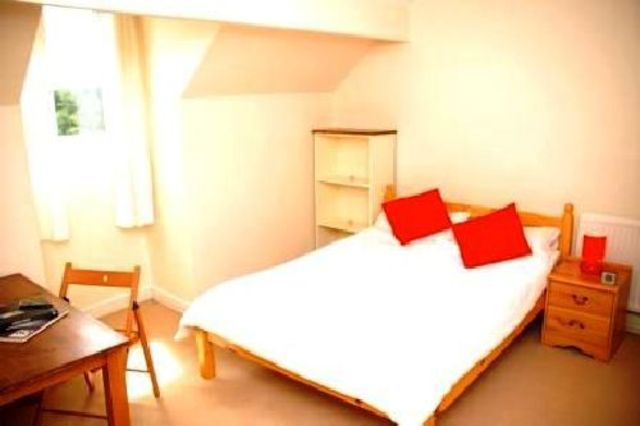  Image of 4 bedroom House Share to rent in Edith Road Smethwick B66 at Smethwick Bristol Smethwick, B66 4QZ