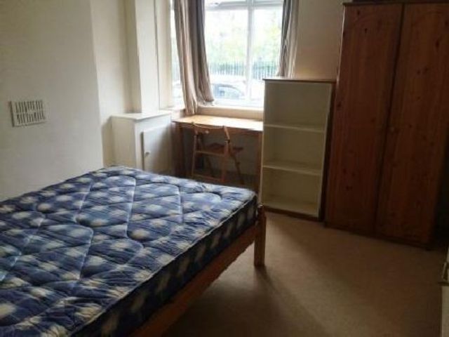  Image of 4 bedroom House Share to rent in Edith Road Smethwick B66 at Smethwick Bristol Smethwick, B66 4QZ