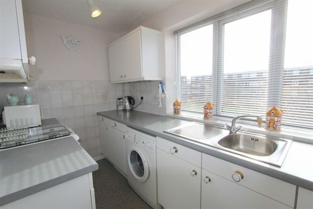 Image of 2 bedroom Property for sale in Eldon Court St. Annes Lytham St. Annes FY8 at Eldon Court Lytham St Annes Lytham St Annes, FY8 2BH