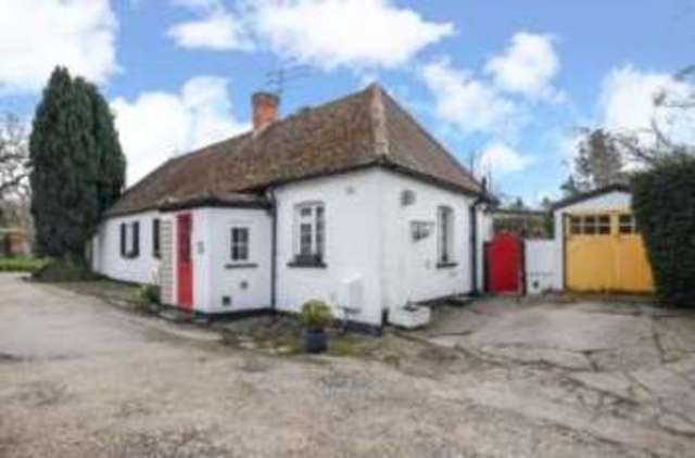  Image of 3 bedroom Detached house for sale in Longwater Lane Eversley Hook RG27 at Eversley  Eversley Cross, RG27 0NN