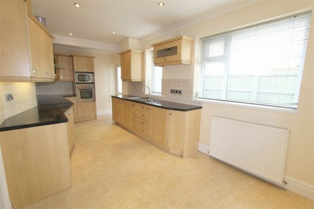  Image of 3 bedroom Detached house for sale in Evesham Road St. Annes Lytham St. Annes FY8 at St Annes Lytham St Annes Lytham St Annes, FY8 1HE