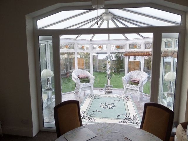  Image of 5 bedroom Semi-Detached house to rent in Exford Avenue Westcliff-on-Sea SS0 at Exford Avenue  Westcliff-On-Sea, SS0 0DZ