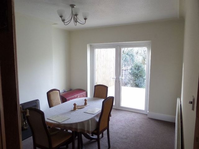  Image of 5 bedroom Semi-Detached house to rent in Exford Avenue Westcliff-on-Sea SS0 at Exford Avenue  Westcliff-On-Sea, SS0 0DZ