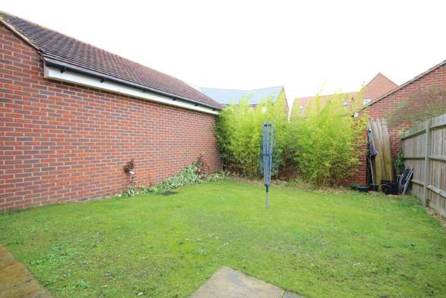  Image of 3 bedroom Semi-Detached house for sale in Fieldfare Drive Bracknell RG12 at Fieldfare Drive Jennetts Park Bracknell, RG12 8AS
