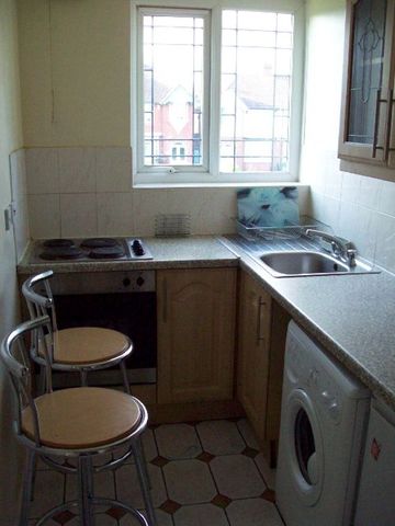  Image of 2 bedroom House Share to rent in Gibbins Road Selly Oak Birmingham B29 at 201 Gibbins Road Bristol 201 Gibbins Road, B29 6NH