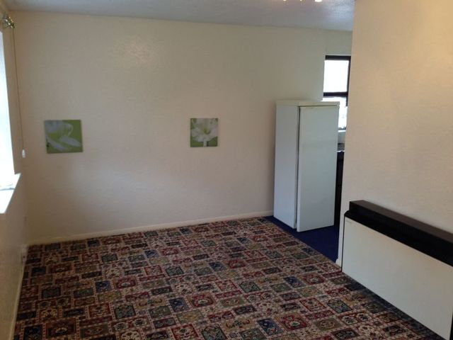 Image of 1 bedroom Flat to rent in Frobisher Way Shoeburyness Southend-on-Sea SS3 at Frobisher Court Frobisher Way Shoeburyness, SS3 8XB