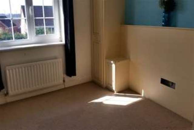  Image of 2 bedroom Detached house to rent in Gartrice Gardens Halfway Sheffield S20 at Sheffield, S20 4SU