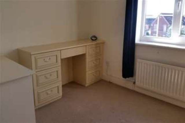  Image of 2 bedroom Detached house to rent in Gartrice Gardens Halfway Sheffield S20 at Sheffield, S20 4SU