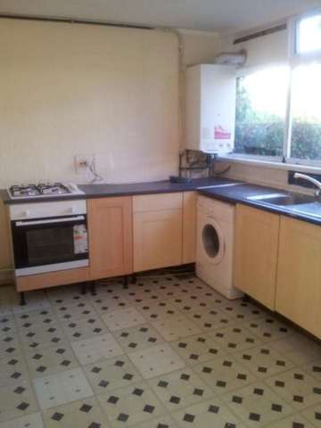 Image of 4 bedroom Terraced house for sale in Glanville Road London SW2 at Glanville Gardens Brixton London, SW2 5DE