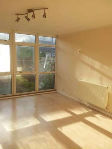  Image of 4 bedroom Terraced house for sale in Glanville Road London SW2 at Glanville Gardens Brixton London, SW2 5DE