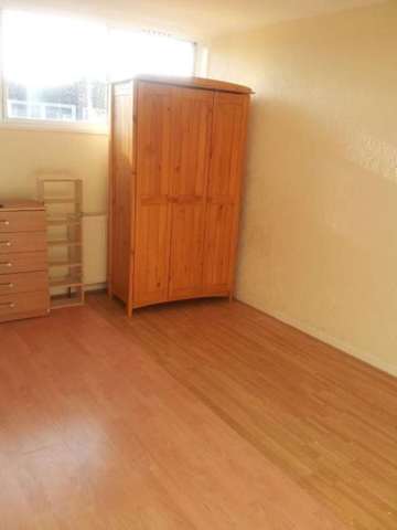  Image of 4 bedroom Terraced house for sale in Glanville Road London SW2 at Glanville Gardens Brixton London, SW2 5DE