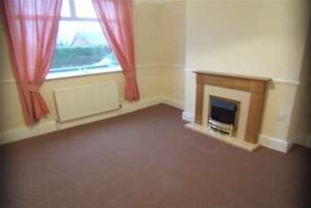  Image of 2 bedroom Terraced house to rent in Green Lane Cutsyke Castleford WF10 at Castleford, WF10 5JL