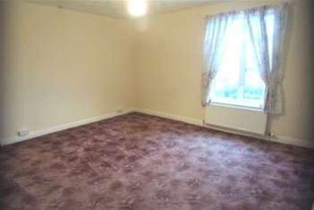  Image of 2 bedroom Terraced house to rent in Green Lane Cutsyke Castleford WF10 at Castleford, WF10 5JL