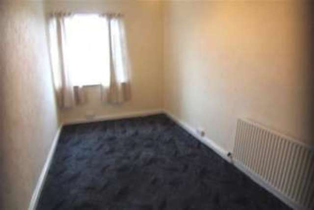  Image of 2 bedroom Terraced house to rent in Green Lane Cutsyke Castleford WF10 at Castleford, WF10 5JL