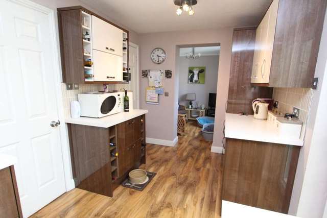  Image of 4 bedroom Detached house for sale in Westfield Close Heckmondwike WF16 at Greenfields  Heckmondwike, WF16 9HL
