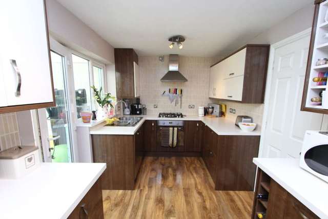  Image of 4 bedroom Detached house for sale in Westfield Close Heckmondwike WF16 at Greenfields  Heckmondwike, WF16 9HL