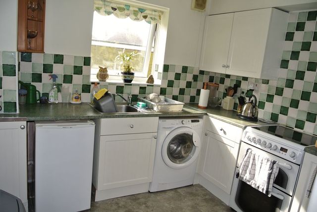  Image of 2 bedroom Flat for sale in Greystone Avenue Worthing BN13 at Greystone Avenue  Worthing, BN13 1LR