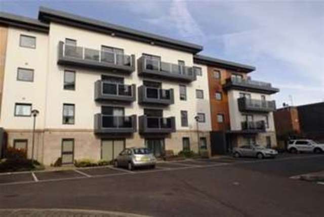  Image of 2 bedroom Flat to rent in Chatsworth Road Chesterfield S40 at Chesterfield, S40 2BX