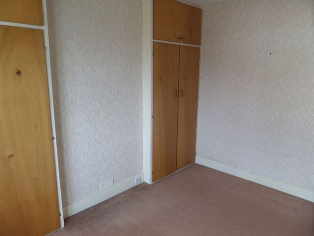  Image of 3 bedroom Semi-Detached house to rent in Hampton Gardens Southend-on-Sea SS2 at Hampton Gardens  Southend-On-Sea, SS2 6RW