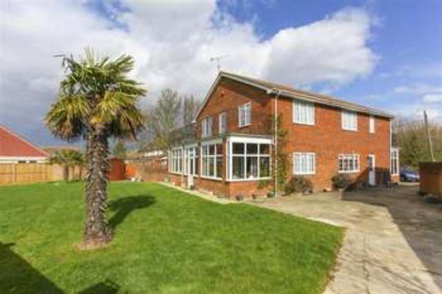  Image of 5 bedroom Detached house for sale in Hawthorn Corner Herne Bay CT6 at Hawthorn Corner  Hillborough, CT6 6TL