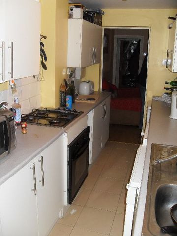  Image of 4 bedroom House Share to rent in Heeley Road Selly Oak Birmingham B29 at Selly Oak Bristol Selly Oak, B29 6DP