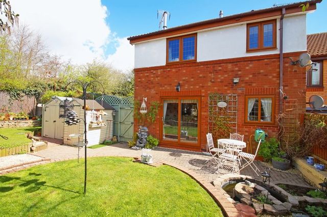  Image of 1 bedroom Terraced house for sale in Heron Close Alvechurch Birmingham B48 at Heron Close Alvechurch Birmingham, B48 7PT